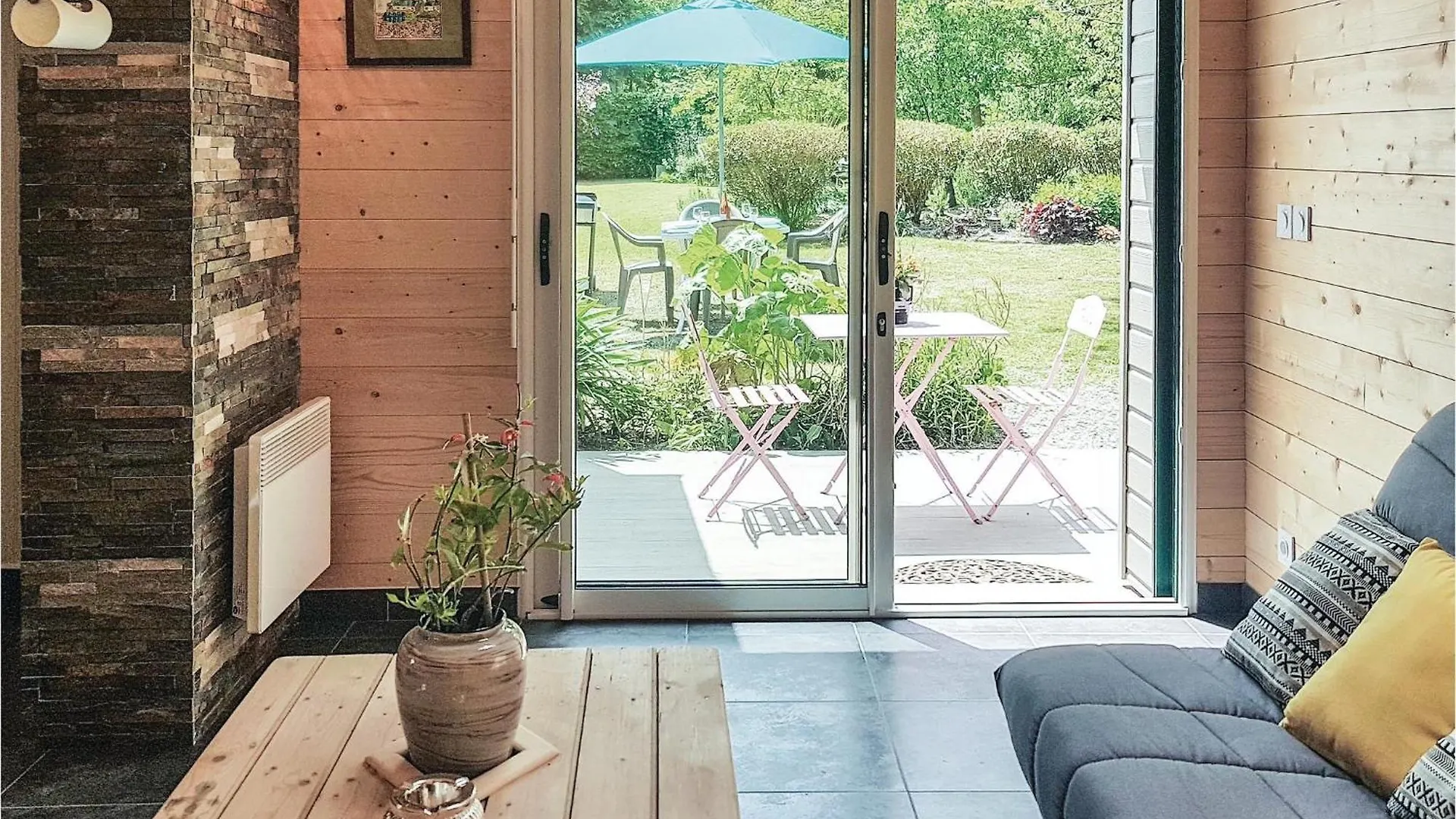 Gorgeous Home In Mont-Dol With Wifi 0*,  France